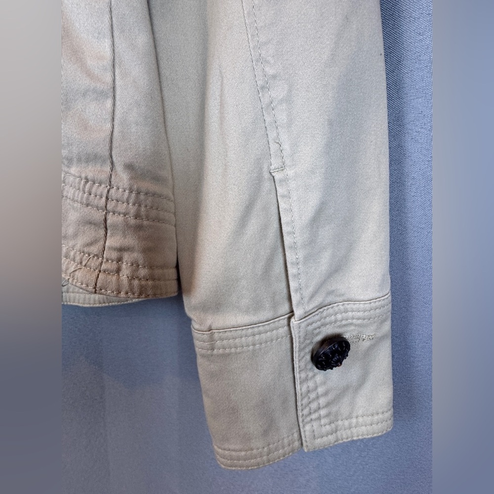 AMX Button Down Collared Jacket- Size Medium - Picture 5 of 9